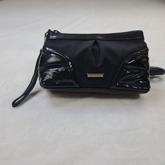 Burberry Black Clutch Sleek Compact Design - Picture 1 of 16